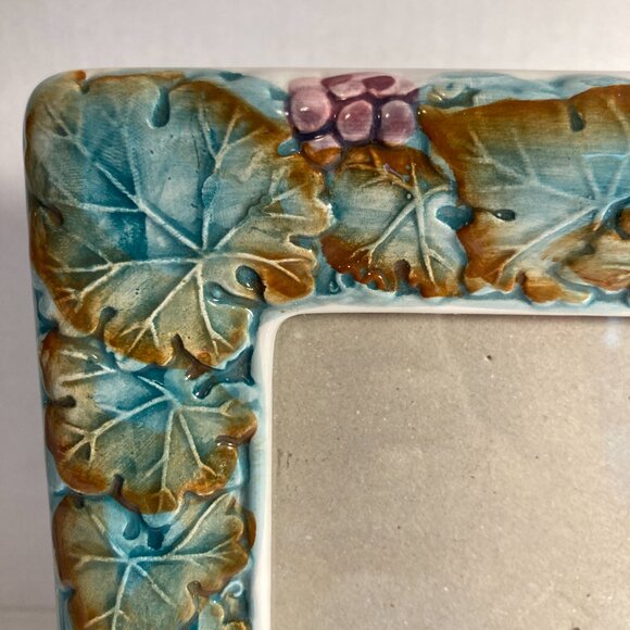 Vintage Ceramic Grape Vine Cluster Leaves Picture Photo Frame Terragrafics 5"X7" - Picture 3 of 16